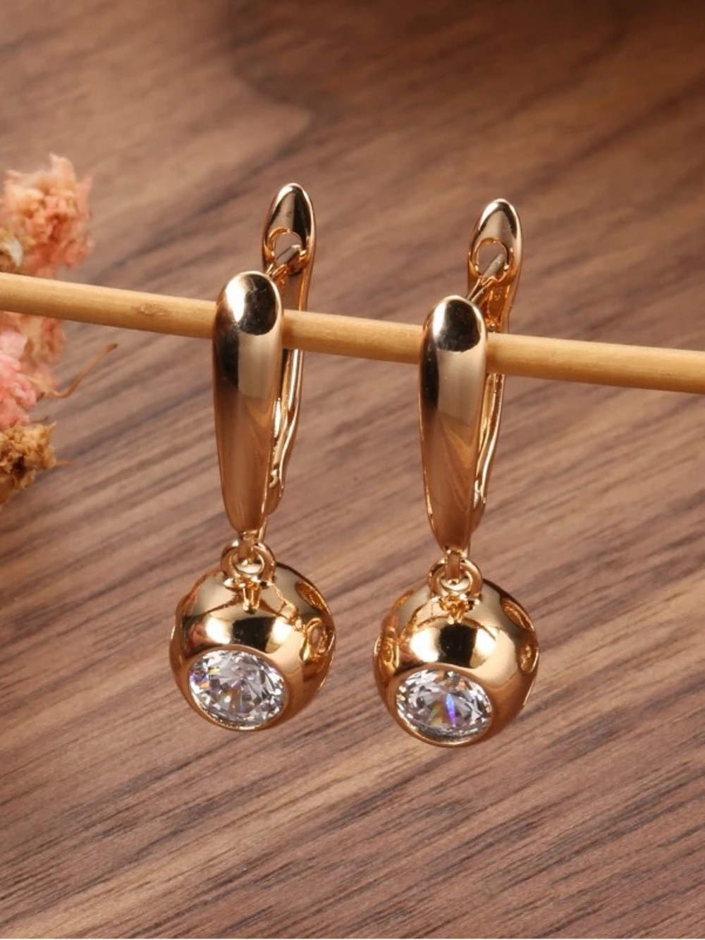 3/$40 NWT 585 Rose Gold Zircon Dangle Earrings